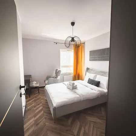 City View Stylish Apartmán
